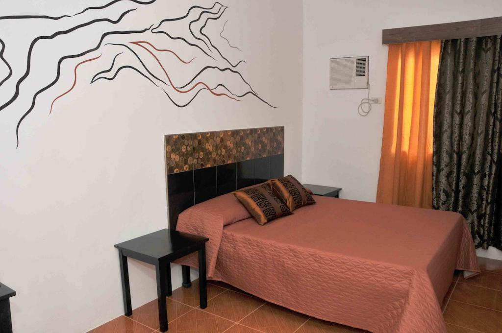 Date&Dine Resort Antipolo Zimmer foto